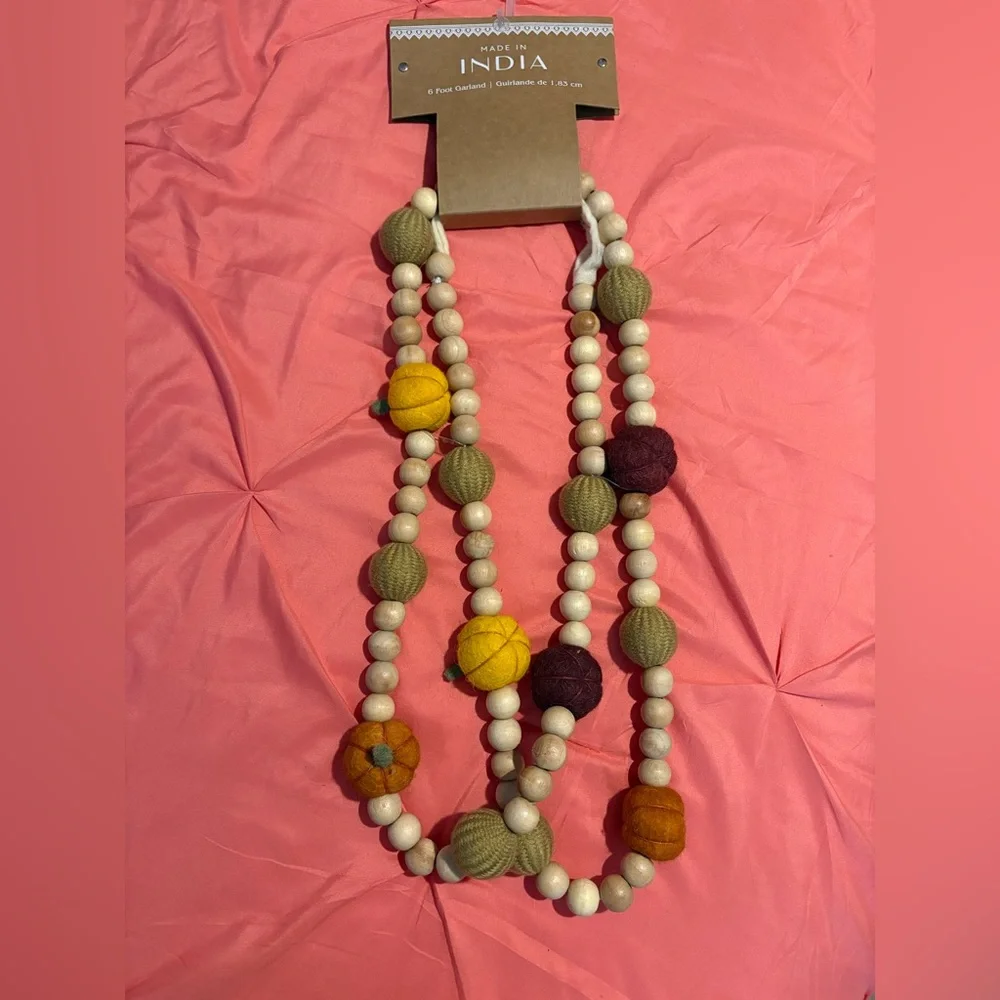 6ft fall garland. NWT!